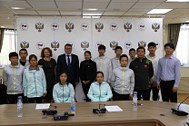 ANDREY STROKIN AND OLGA SEMENOVA IN THE RPC OFFICES MET WITH THE YOUNG CHINESE ATHLETES OF PARASKIING AND PARABIATHLON