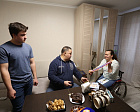 Pavel Rozhkov, Sergey Lalakin in Podolsk met with an athlete from a Paralympic archery team, medalist of the World and European Championships, multiple champion of Russia 